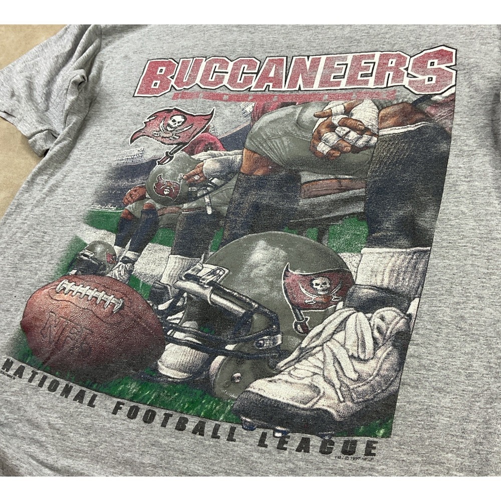 Tampa Bay Buccaneers T-Shirt Mens XL Nutmeg Mills NFL Graphic Tee 90s Vintage